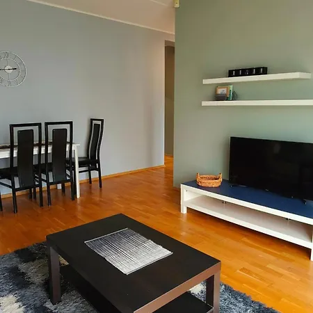 Apartamento Chelsea Papiniidu 64 *