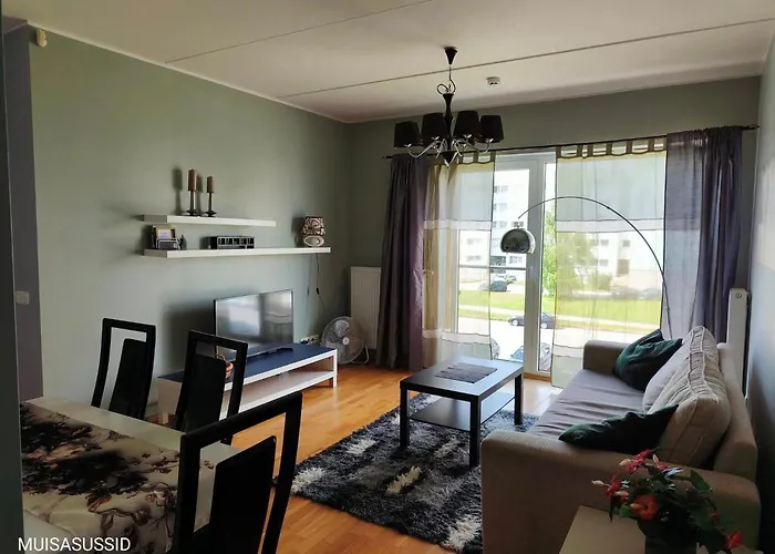 Apartament Chelsea Papiniidu 64 *